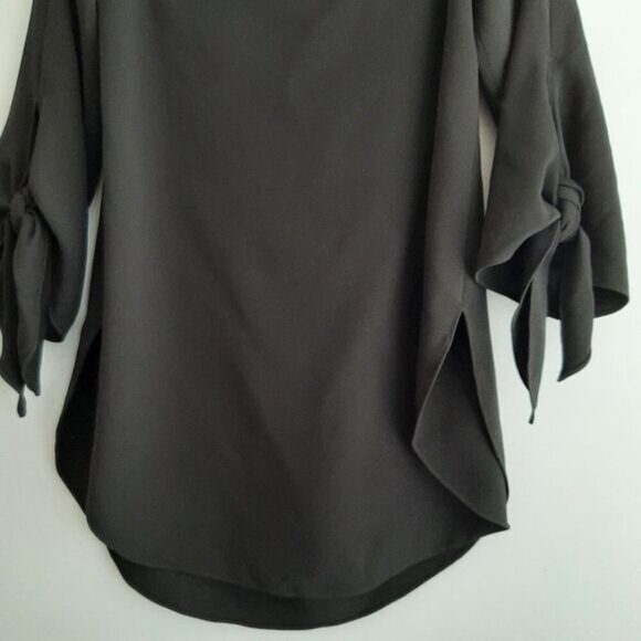 CLUB MONACO Sophia Off Shoulder Light & Flowy Blouse Sz 4 - Picture 7 of 13